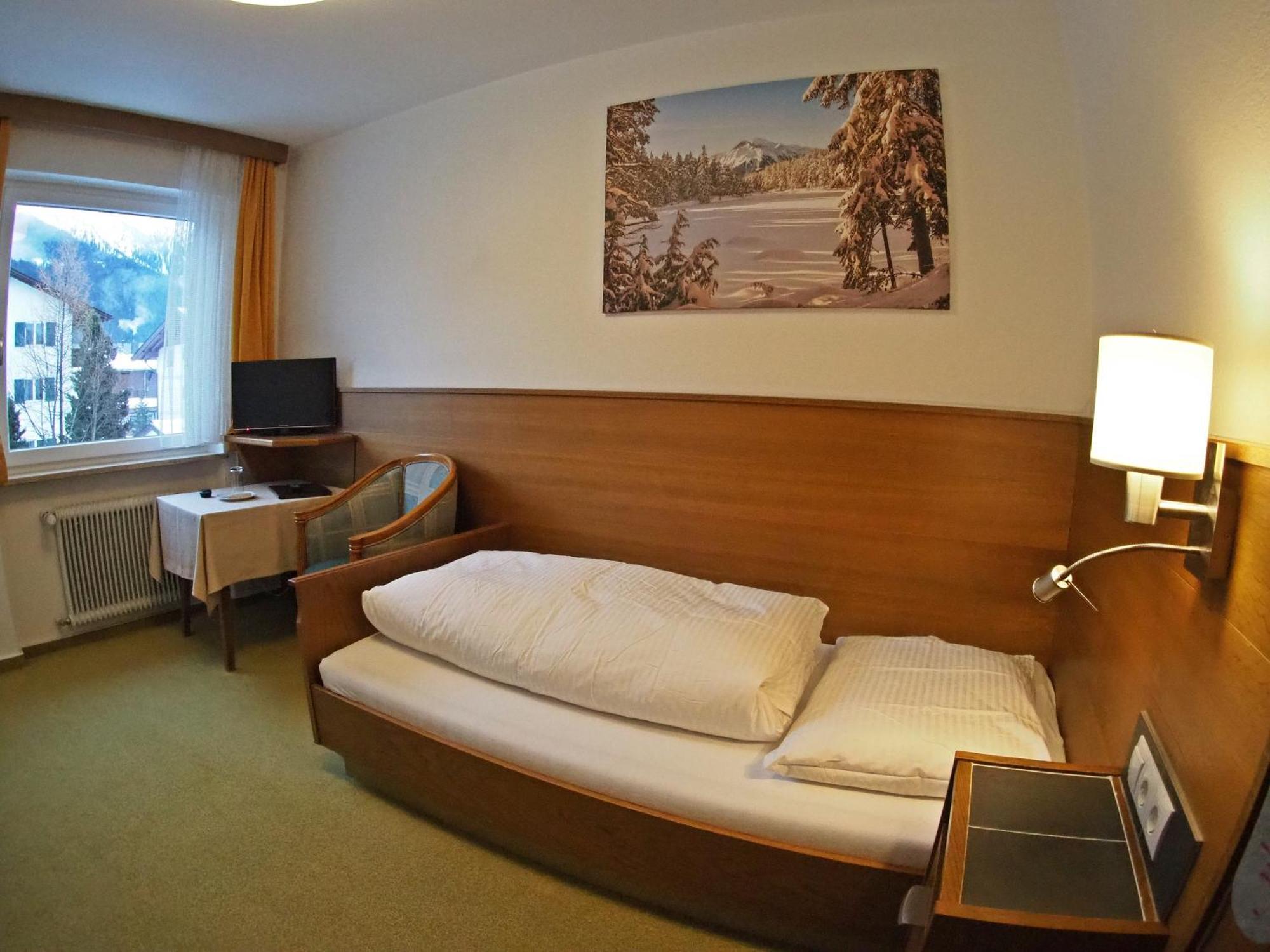 Hotel Egerthof Seefeld in Tirol Bagian luar foto